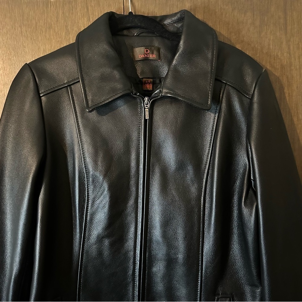 Danier Women’s Black Leather Zip-up Jacket Liner Hip Chic Motocore Size M - Picture 3 of 12